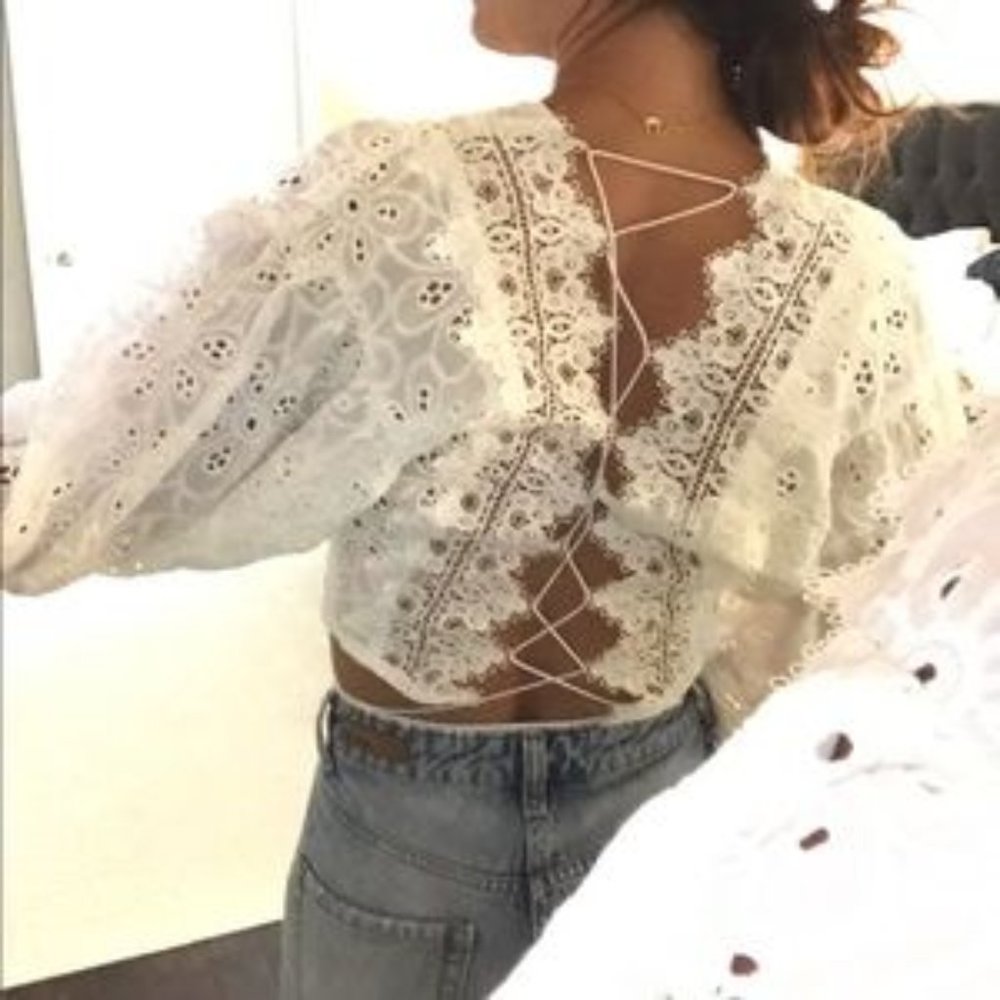 Ecru Lab white lace crop top